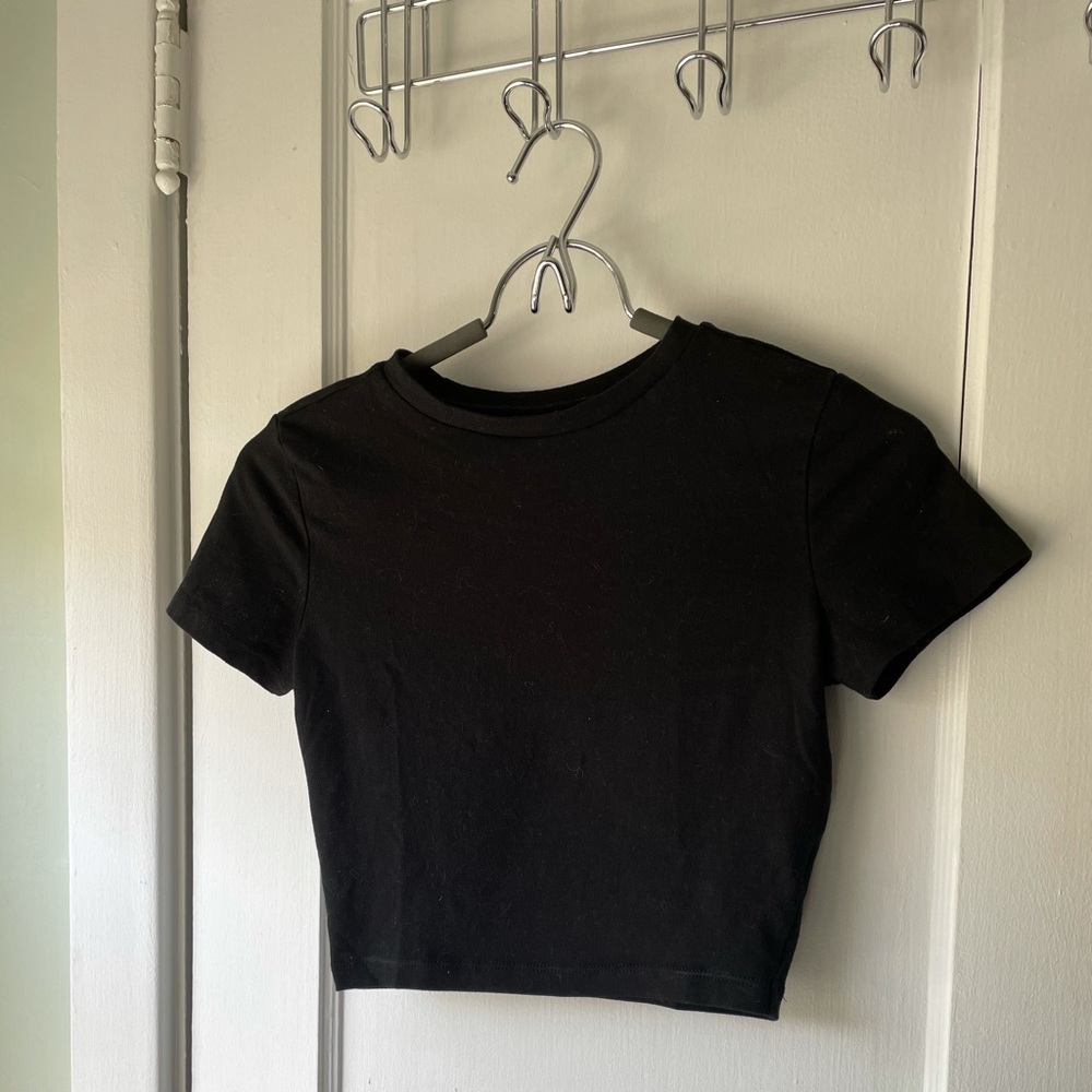 Cropped Black Tee